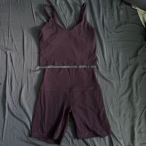 LULULEMON PURPLE SET SIZE 6